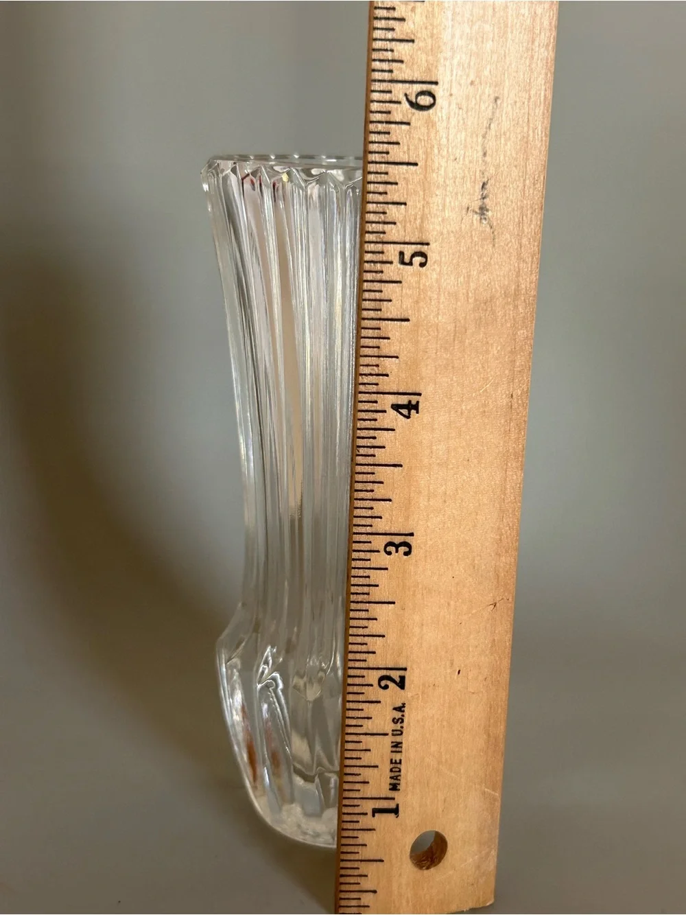 1977 FOSTORIA CRYSTAL BUD VASE Vintage Avon Seasons Greetings Art Deco Glass 70s